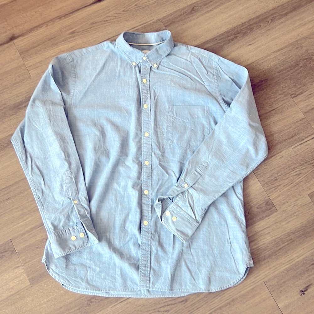 Peter Millar size large button down shirt
